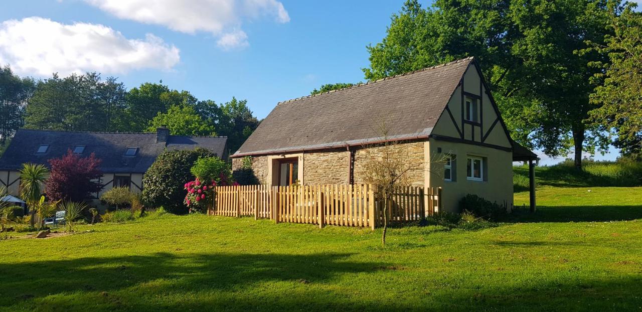 Le Vieux Moulin Gites - Detached Cottage With Garden Views And Pool Guegon Экстерьер фото